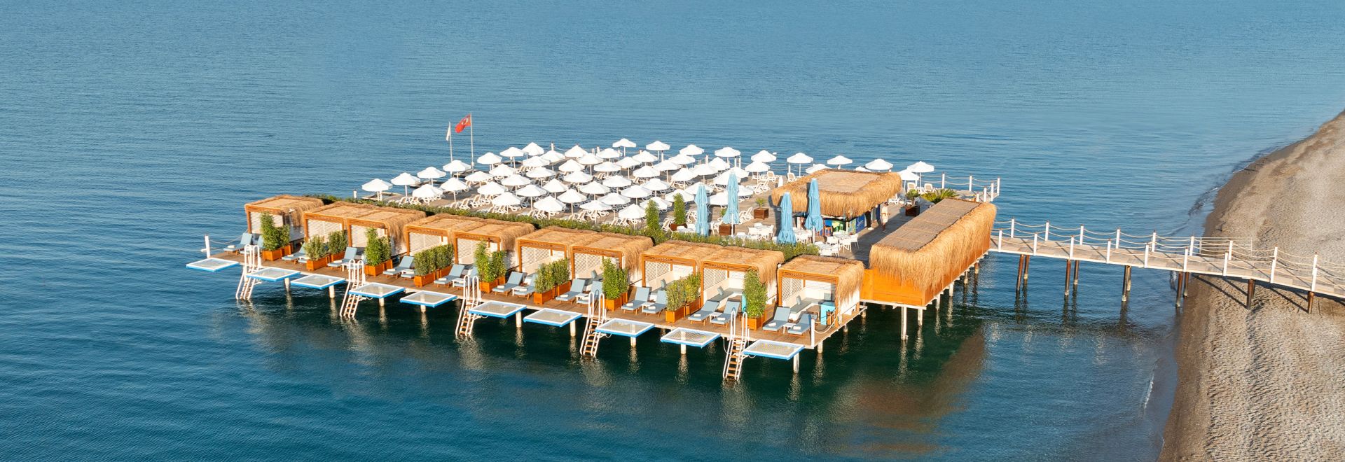 Kirman Belezur Resort iskelesi